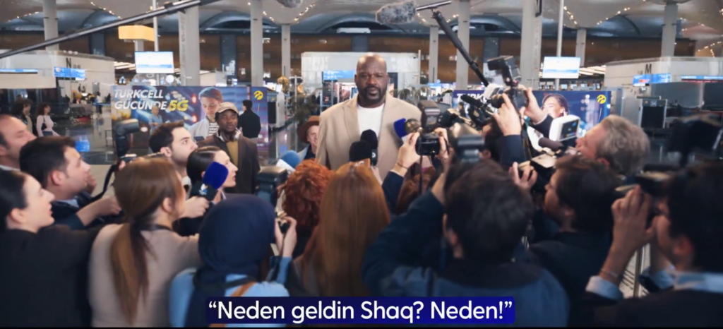 image Shaquille O’Neal at Istanbul Airport for hair transplant in Turkey